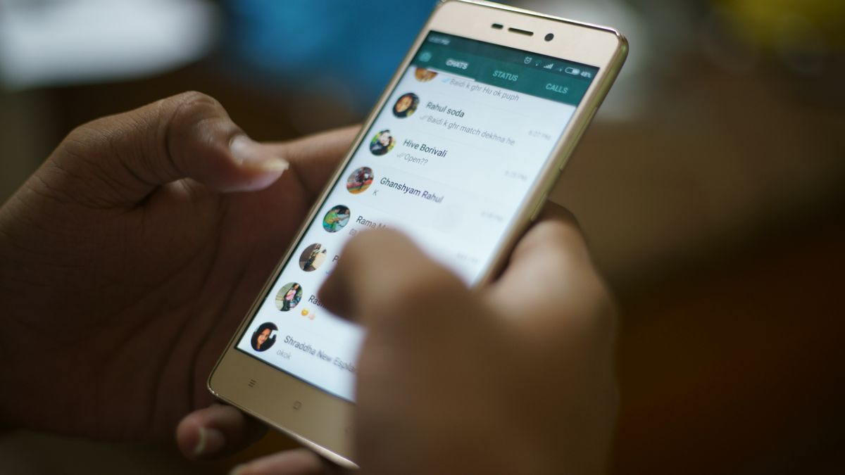 WhatsApp opouštějí uživatelé. Sbírá mnohem víc dat než jiné aplikace, vysvětluje expert